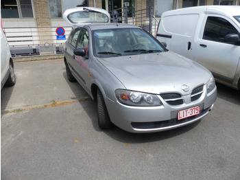 Voiture NISSAN