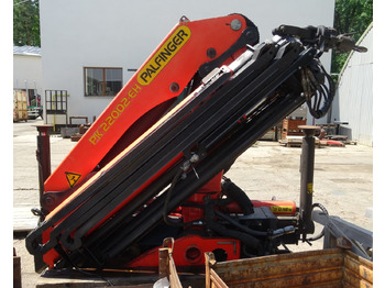 Grue auxiliaire PALFINGER