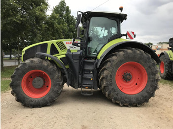 Tracteur agricole CLAAS Axion 920
