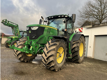 Tracteur agricole JOHN DEERE 6215R