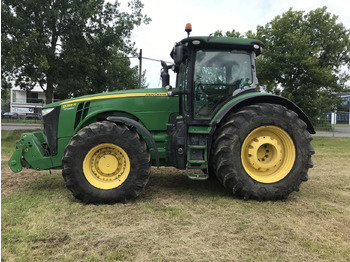 Tracteur agricole JOHN DEERE 8R Series