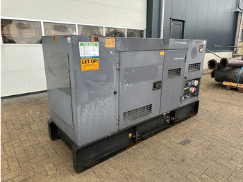 Groupe électrogène Perkins 1104D-44T Stamford 63 kVA Silent generatorset: photos 3