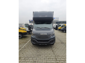 Utilitaire plateau baché IVECO Daily