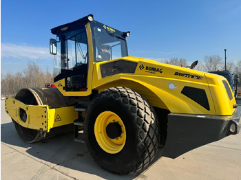 Compacteur à pieds de mouton/ Monocylindre BOMAG