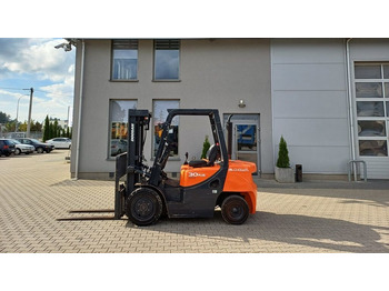 Chariot élévateur diesel DOOSAN