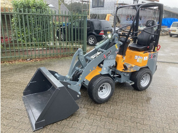 Valet de ferme Giant G1200 Kniklader / shovel / wiellader: photos 1