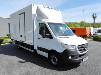 Camion frigorifique Mercedes-Benz SPRINTER 316 CHŁODNIA KONTENER 0*C WINDA 8 PALET TEMPOMAT PNEUMA: photos 4