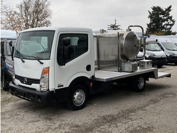 Camion hydrocureur NISSAN