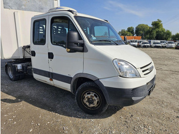 Tracteur routier IVECO Daily
