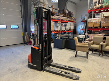 Engins de chantier BT Toyota Stax10: photos 2