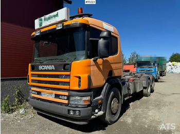 Camion ampliroll SCANIA 124