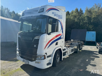 Camion porte-conteneur/ Caisse mobile SCANIA R 580
