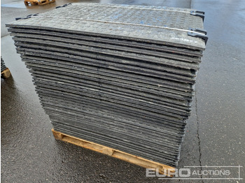Matériel de chantier Unused Pallet of Plastic Connectable Road Plates, 1200x800x28mm, 22kg per Plate (35 of): photos 4