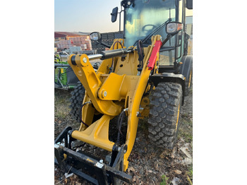 Chargeuse sur pneus neuf Caterpillar 906: photos 2