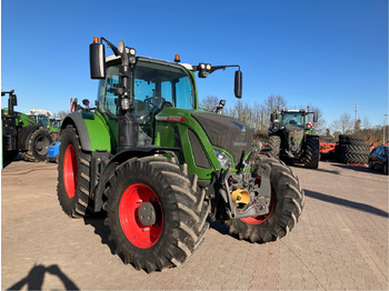 Tracteur agricole FENDT 718 Vario
