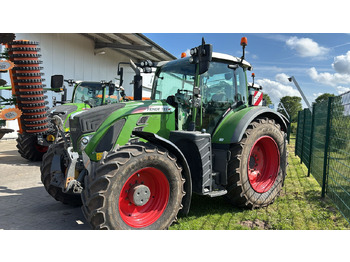 Tracteur agricole FENDT 722 Vario