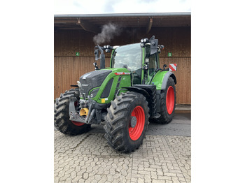 Tracteur agricole FENDT 724 Vario