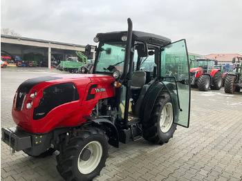 Tracteur agricole VALTRA
