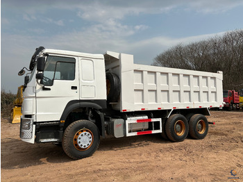 Camion benne pour transport de équipements lourds SINOTRUK Howo Dump truck 371: photos 2