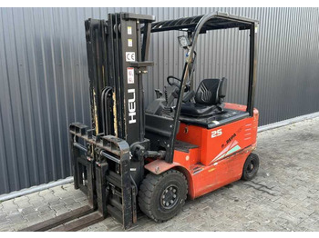 Chariot élévateur électrique HELI