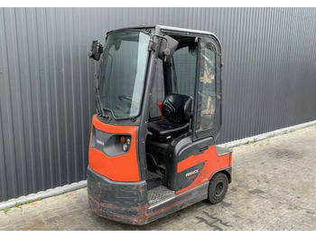 Chariot tracteur LINDE P60