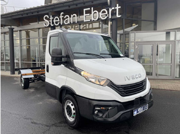 Fourgon grand volume IVECO Daily 35s14