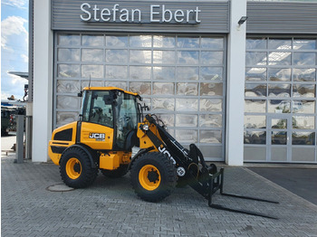 Chargeuse sur pneus JCB 407