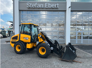 Chargeuse sur pneus JCB 407
