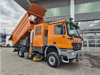 Balayeuse de voirie Mercedes-Benz Actros 2032 A 4x4 Bucher STKF 9500 Airport 30x: photos 2 Balayeuse de voirie Mercedes-Benz Actros 2032 A 4x4 Bucher STKF 9500 Airport 30x: photos 2