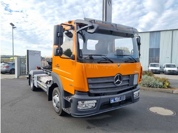Mercedes-Benz Atego 818 K 4x2 HIAB XR5S3650 AHK Klima - crédit-bail Mercedes-Benz Atego 818 K 4x2 HIAB XR5S3650 AHK Klima: photos 3 Mercedes-Benz Atego 818 K 4x2 HIAB XR5S3650 AHK Klima - crédit-bail Mercedes-Benz Atego 818 K 4x2 HIAB XR5S3650 AHK Klima: photos 3