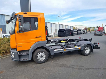 Mercedes-Benz Atego 818 K 4x2 HIAB XR5S3650 AHK Klima - crédit-bail Mercedes-Benz Atego 818 K 4x2 HIAB XR5S3650 AHK Klima: photos 4 Mercedes-Benz Atego 818 K 4x2 HIAB XR5S3650 AHK Klima - crédit-bail Mercedes-Benz Atego 818 K 4x2 HIAB XR5S3650 AHK Klima: photos 4