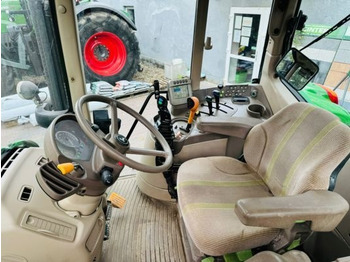 Tracteur agricole JOHN DEERE