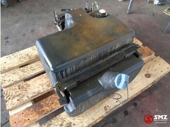 Préparation du carburant pour Camion DAF Occ AdBlue tank daf xf 105: photos 4