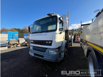 Camion plateau DAF LF 55 220