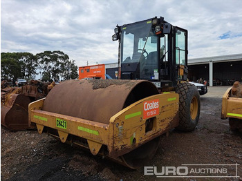 Compacteur CATERPILLAR