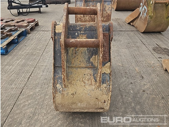Godet 24" Digging Bucket 65mm Pin to suit 13 Ton Excavator: photos 4 Godet 24" Digging Bucket 65mm Pin to suit 13 Ton Excavator: photos 4