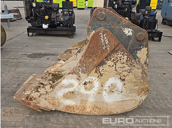 Godet 24" Digging Bucket 65mm Pin to suit 13 Ton Excavator: photos 2 Godet 24" Digging Bucket 65mm Pin to suit 13 Ton Excavator: photos 2