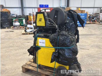 Équipement de garage ESAB Mig Welder (2 of): photos 2 Équipement de garage ESAB Mig Welder (2 of): photos 2