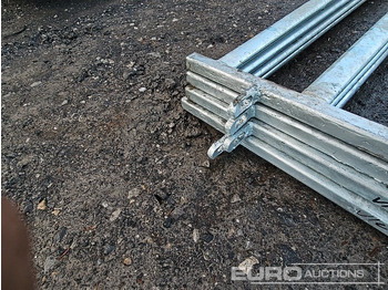 Machine agricole Unused 10' Galvanised Calf Hurdle (4 of): photos 5 Machine agricole Unused 10' Galvanised Calf Hurdle (4 of): photos 5