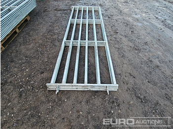 Machine agricole Unused 10' Galvanised Calf Hurdle (4 of): photos 4