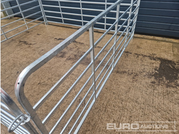 Machine agricole Unused 8' Galvanised Sheep Hurdle (4 of): photos 5 Machine agricole Unused 8' Galvanised Sheep Hurdle (4 of): photos 5