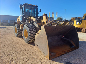 Chargeuse sur pneus CATERPILLAR 926M