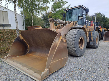 Chargeuse sur pneus CATERPILLAR 972K