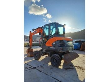 Pelle sur pneus DOOSAN INFRACORE AMERICA CORP. DX57W-7: photos 4