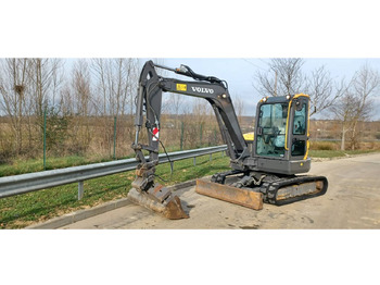 Pelle sur chenille VOLVO ECR58D