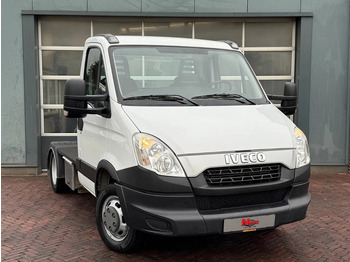 Tracteur routier IVECO Daily