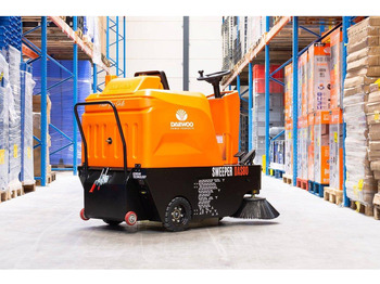 Balayeuse de voirie neuf Daewoo DAS80 Zit: photos 4 Balayeuse de voirie neuf Daewoo DAS80 Zit: photos 4