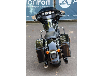 Motocyclette Harley-Davidson Street Glide: photos 5 Motocyclette Harley-Davidson Street Glide: photos 5