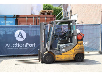 Chariot élévateur à gaz JUNGHEINRICH TFG