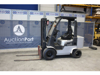 Chariot élévateur diesel NISSAN